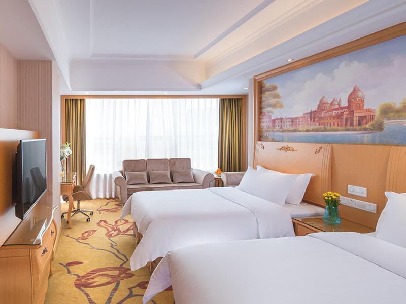 Vienna International Hotel Shenzhen Qianhai Bagian luar foto