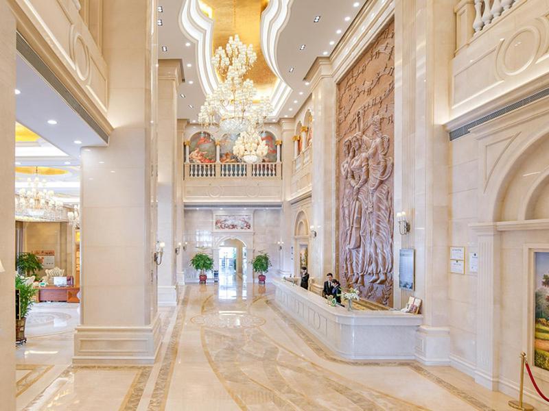 Vienna International Hotel Shenzhen Qianhai Bagian luar foto