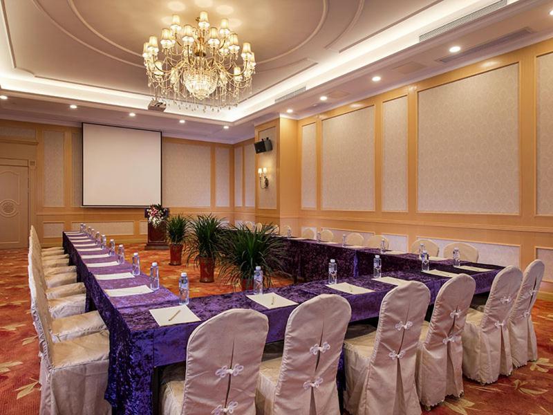 Vienna International Hotel Shenzhen Qianhai Bagian luar foto